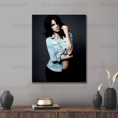 COURTNEY HENGGELER signed autographed 8x10 photo