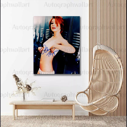 ALYSON HANNIGAN signed autographed 8x10 photo